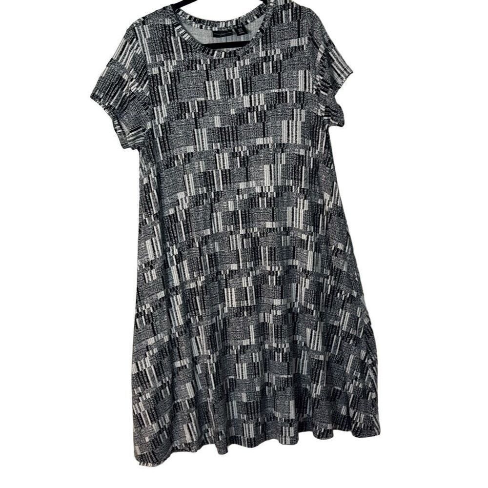 Adrienne Vittadini abstract print A-line navy & white short sleeve stretch dress